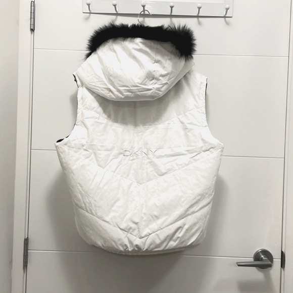 DKNY double sides women down vest. Size L - Picture 2 of 7